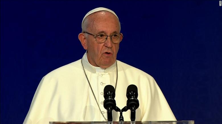 El papa Francisco se reunió con ocho víctimas irlandesas de abusos sexuales