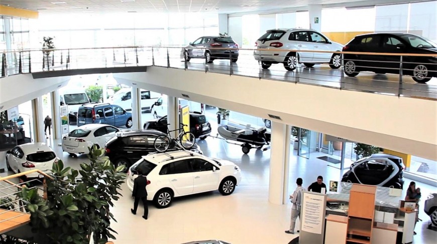 Concesionarios siguen los pasos de las alimenticias y también suspenden la venta de 0km para ajustar precios