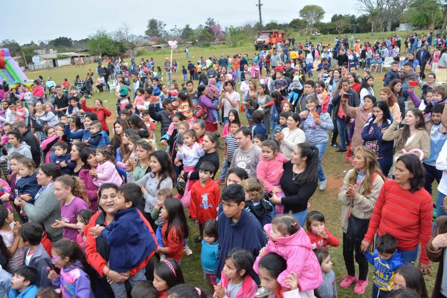 “Por los Niños Todo” celebró el día del niño en el barrio Las Vertientes 1 2 - e22ffa1b 49f5 4561 8df0 ae4d67edfd31 - 1