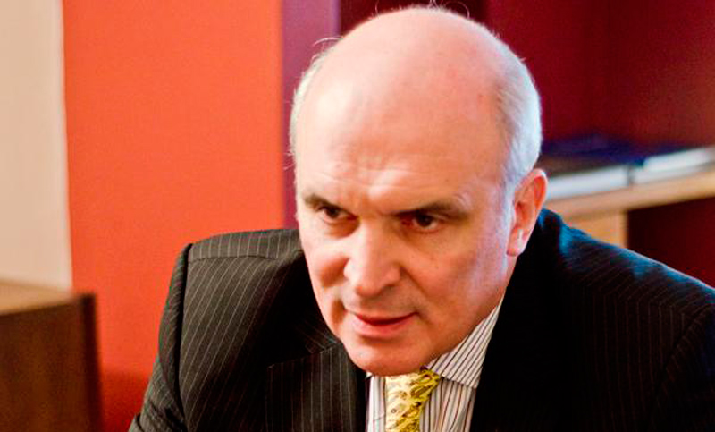 Espert: «Recién estamos empezando a transitar el túnel de la recesión»