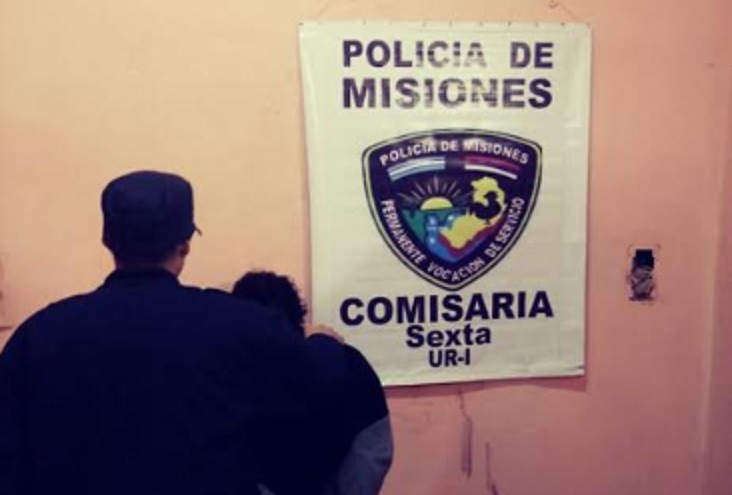 Lo atraparon in fraganti dentro de una camioneta con planes ilícitos