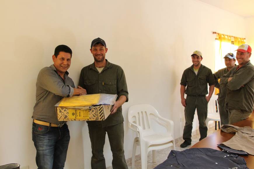 Indumentaria para cosecheros en Dos de Mayo y Esperanza 4 8 - foto2 - 7