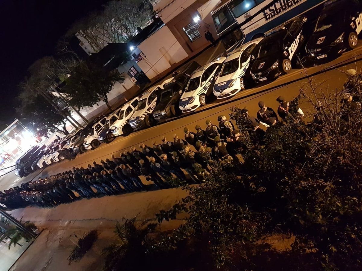 Tiroteo en el penal de Oberá: 500 policías siguen con el operativo de búsqueda