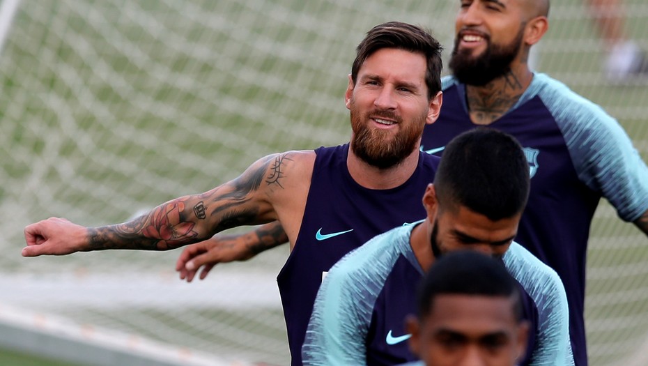 Fútbol: con Messi a la cabeza, el Barcelona se prepara para el debut oficial