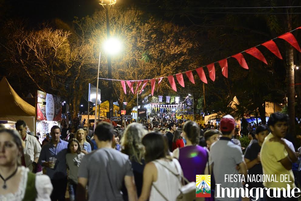 Con varias actividades, continúa la Fiesta Nacional del Inmigrante 4 8 - 0 26 - 7