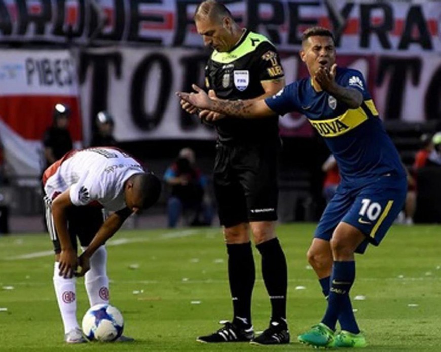 Fútbol: Pitana se retiraría después de dirigir el Boca-River