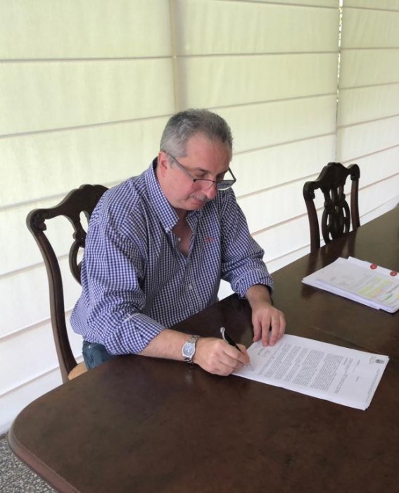 Passalacqua anunció el pago del bono 