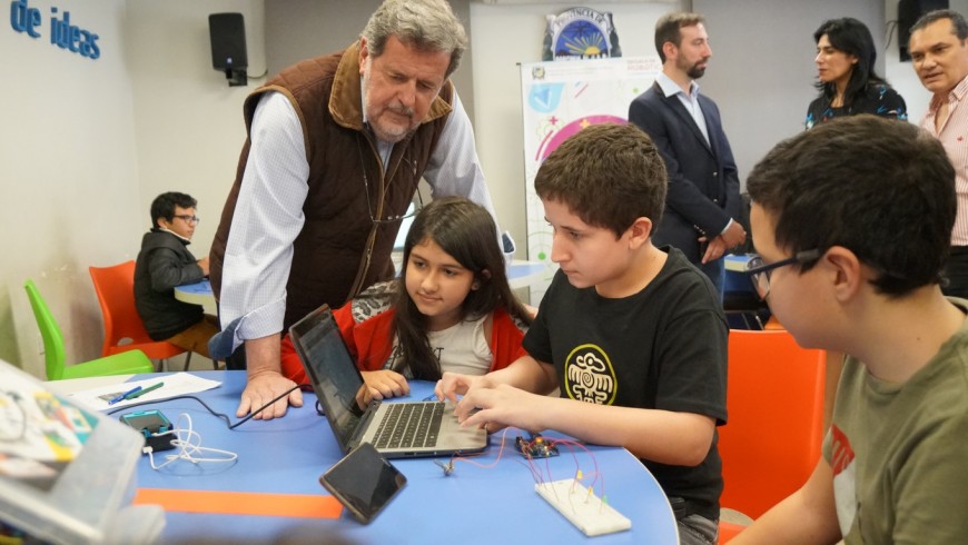 Ministro de Ciencia, Tecnología e Innovación de Buenos Aires catalogó a la Escuela de Robótica como un “caso de éxito” 9 18 - DSC03837 - 17