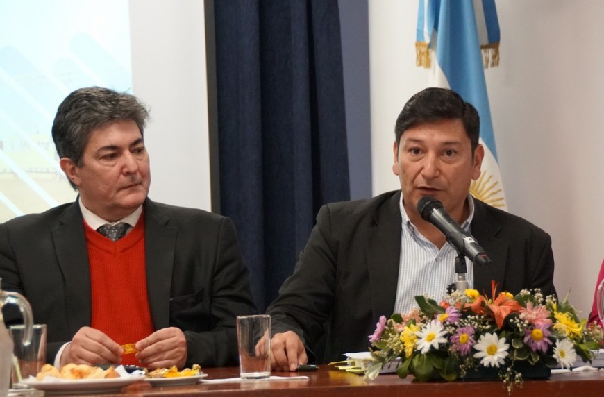 Misiones prevé invertir en 2019, más de 1.600 millones de pesos en el sistema energético 3 6 - DSC09016 - 5