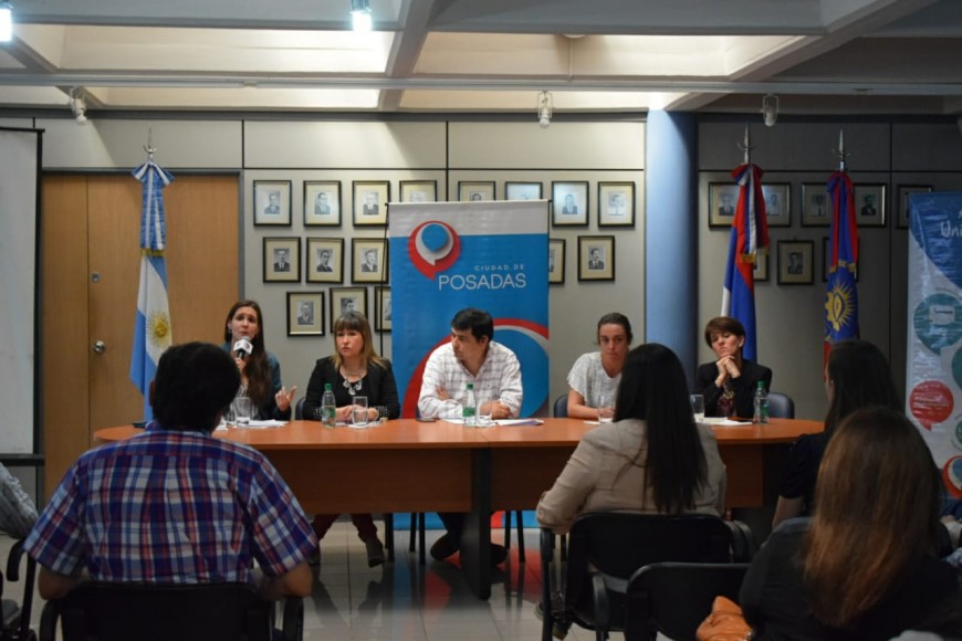 Presentaron el ciclo de capacitaciones con perspectiva de género para escuelas 1 2 - Género 1 - 1