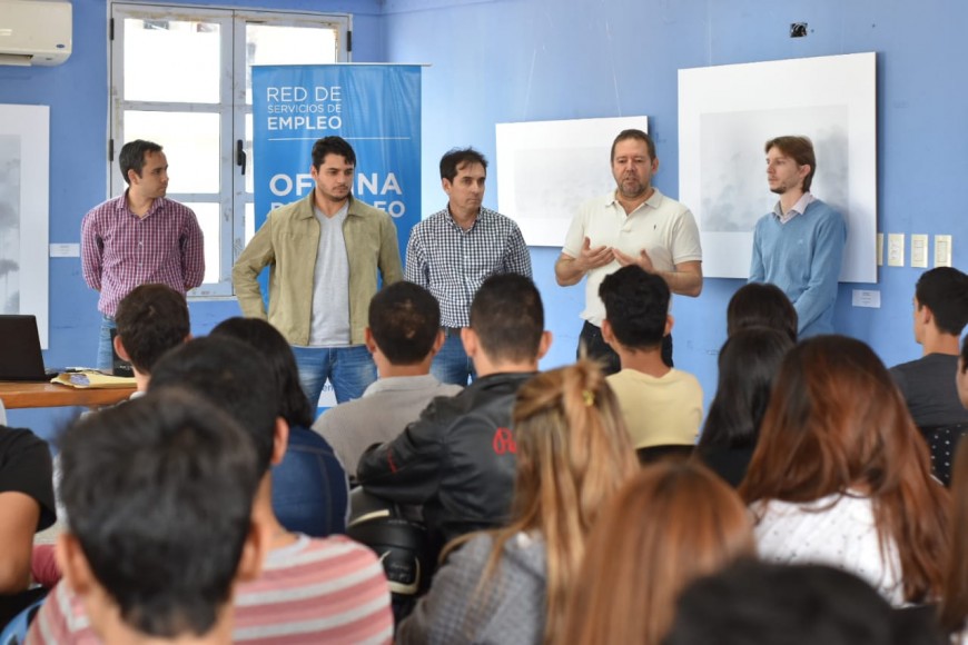 Unos 59 jóvenes comenzarán a trabajar en octubre por medio de la Oficina de Empleo
