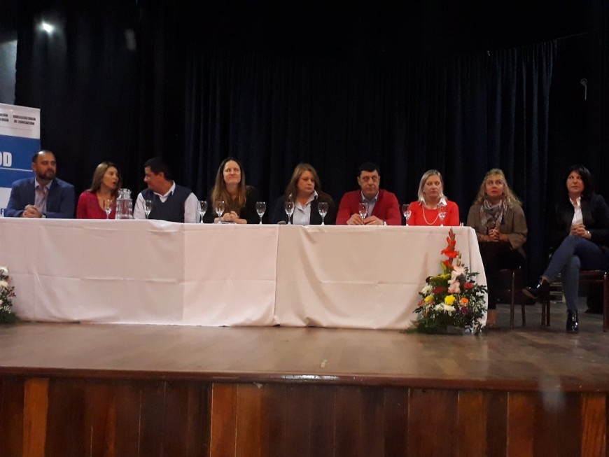 Capacitan a directivos en gestión educativa