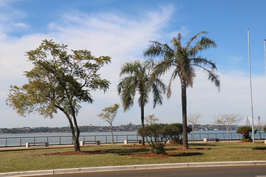 Tiempo: martes con cielo despejado