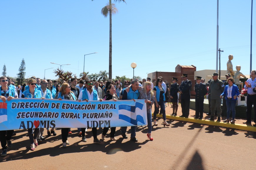 Passalacqua: “La escuela fue siempre la piedra basal de cualquier construcción social en el mundo” 11 22 - IMG 9355 - 21