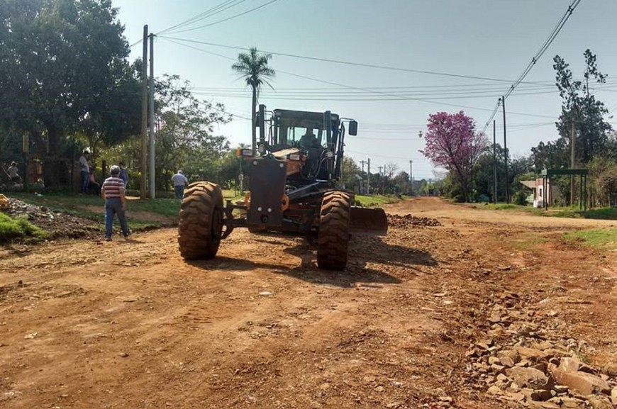 Realizan trabajos de reacondicionamiento sobre la avenida Pueyrredón en Posadas