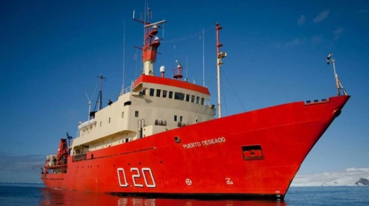 Un buque argentino se aproximó a las Islas Malvinas y un barco inglés salió a interceptarlo