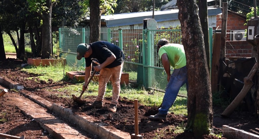 Avanzan obras de cordón cuneta, veredas y badenes en el barrio San Lorenzo A