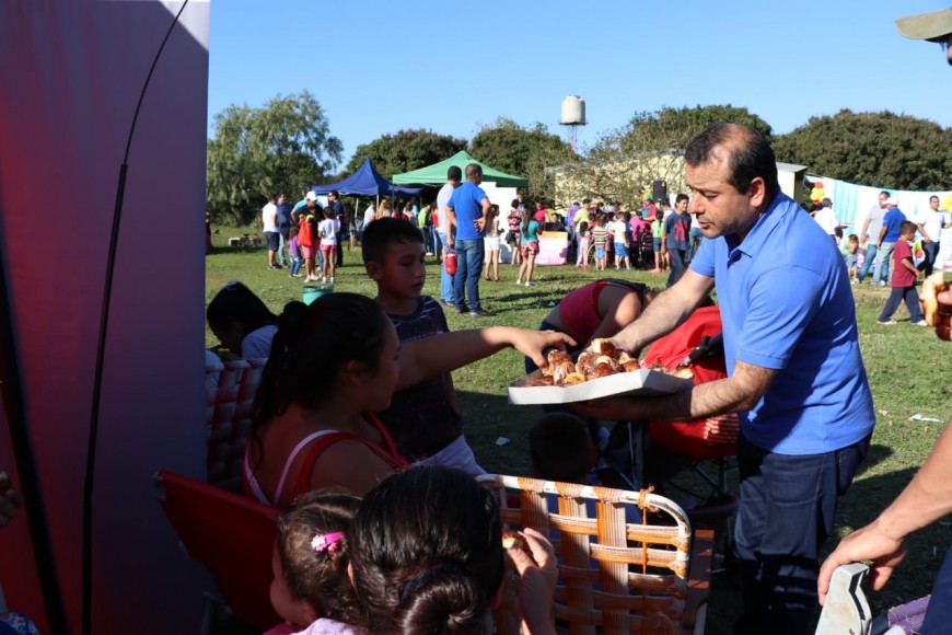 Nemesio Parma: Herrera Ahuad participó de un agasajo a niños