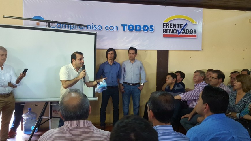 Intendentes y dirigentes provinciales respaldaron al Gobierno provincial ante la crisis del país