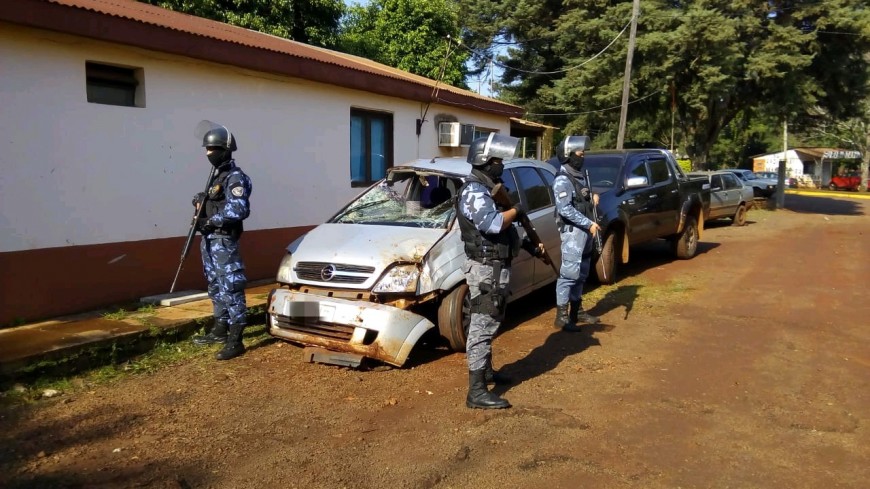 Jardín América: contrabandistas abandonaron un vehículo robado