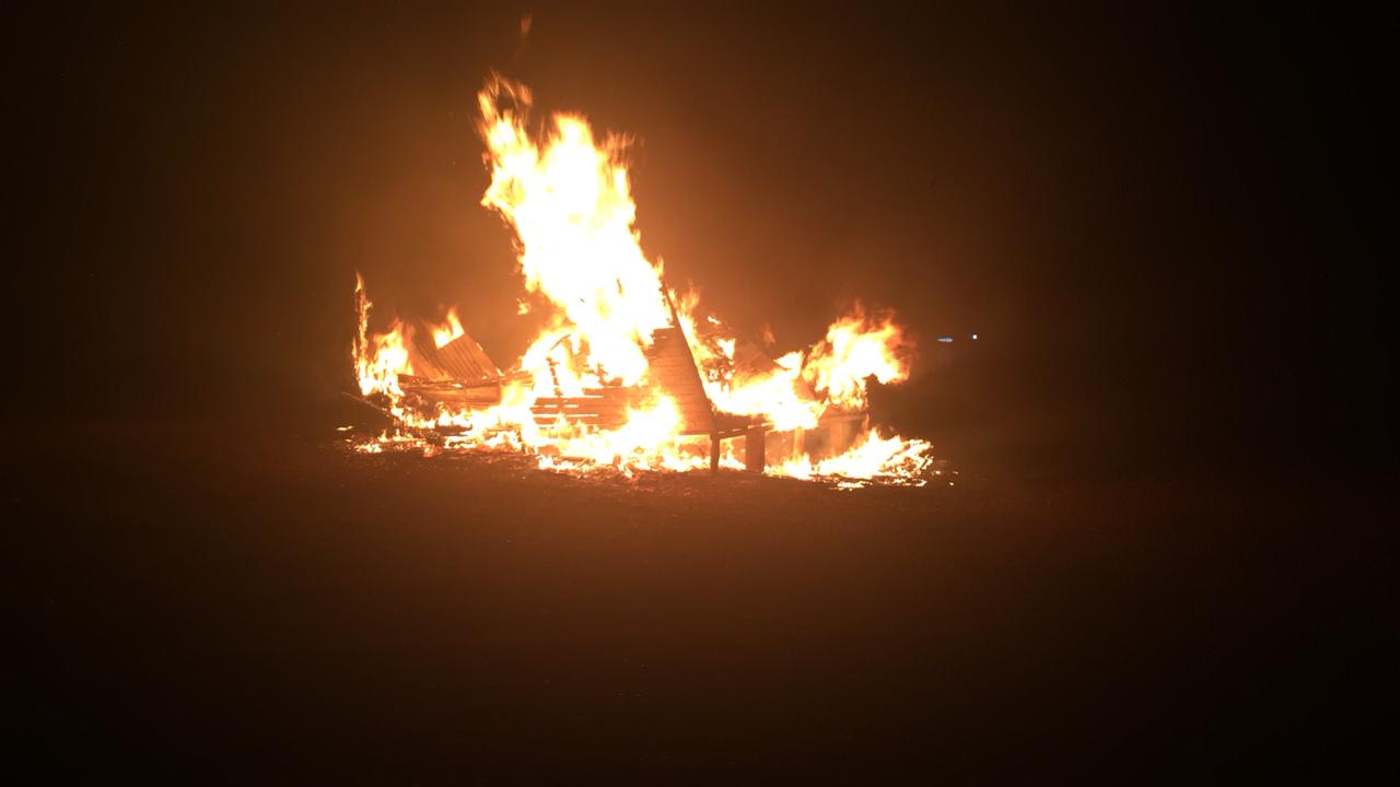 Cayeron integrantes de la banda “Los Porteños” sindicados en un hecho de robo e incendio a un SUM 1 2 - WhatsApp Image 2018 09 29 at 20.37.58 - 1