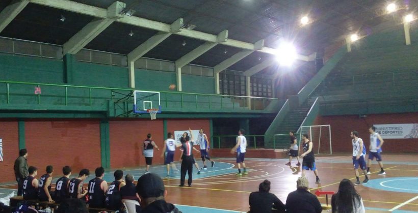 Básquet: Luz y Fuerza se reencontró con la victoria en el torneo de Mayores  