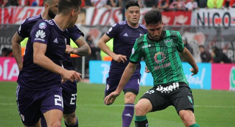 River goleó a San Martín de San Juan y obtuvo su primera victoria en la Superliga