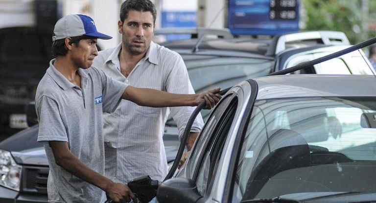 YPF también aumenta los precios de los combustibles hasta 10%