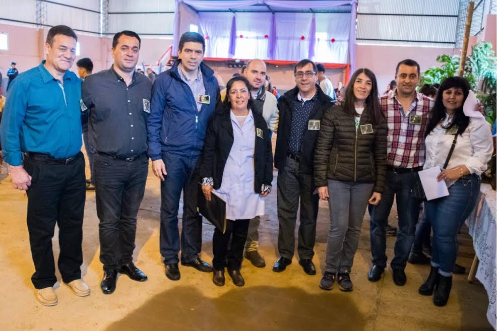 Tobuna festejó su aniversario y una nueva edición de la Fiesta del Loro Pecho Vinoso