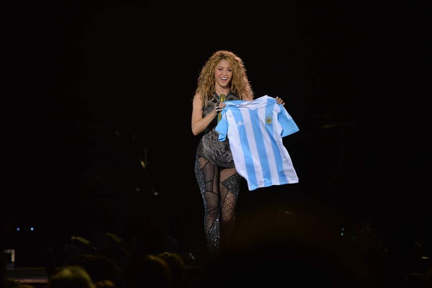 Shakira hizo vibrar a sus fans en un regreso con gloria