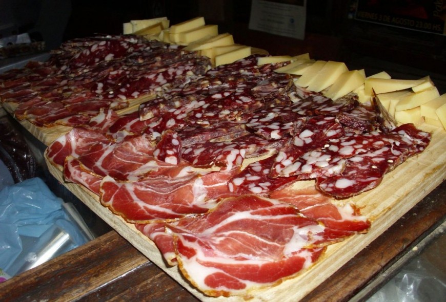 Aprueban una nueva reducción de sodio en alimentos procesados