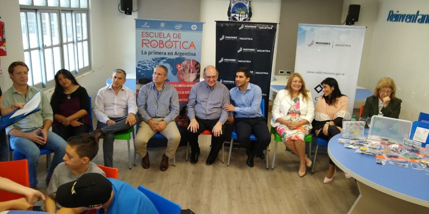 Educación: entregaron kits del programa «Robótica para Educar»
