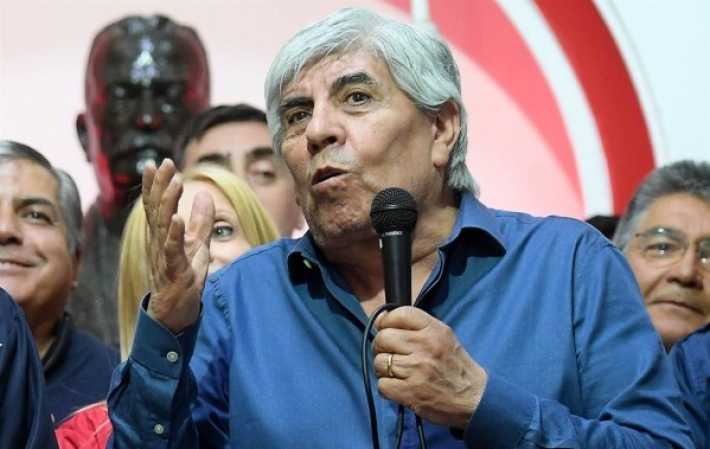 Moyano pidió reabrir la paritaria y un 42% de aumento: no descartó un paro