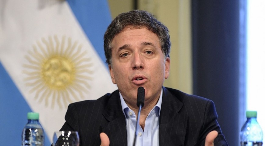 Dujovne: «Nos esperan meses duros, pero evitamos una crisis»