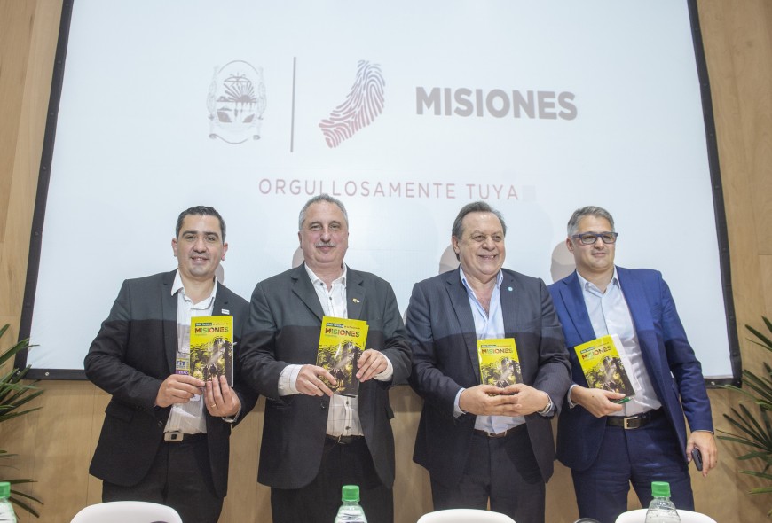 Passalacqua presentó la guía turística de Misiones en la FIT 3 6 - 5 - 5