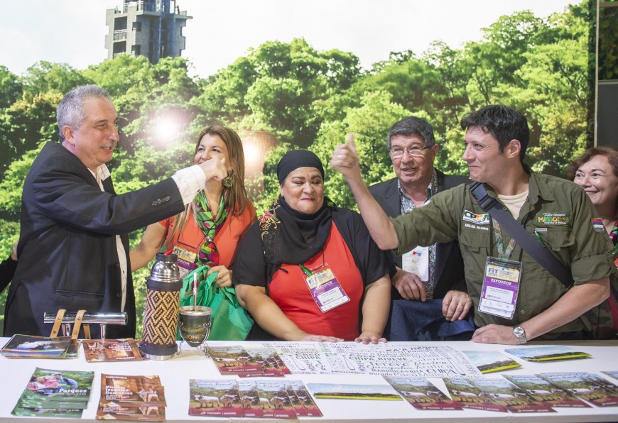 Passalacqua presentó la guía turística de Misiones en la FIT 4 8 - 6 - 7