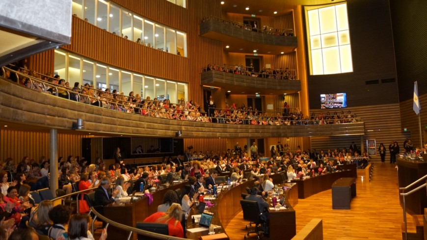 Es ley: en Misiones, las listas partidarias deberán alternar hombres y mujeres