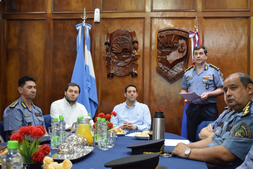 Suman nuevas tecnologías para el monitoreo de información policial