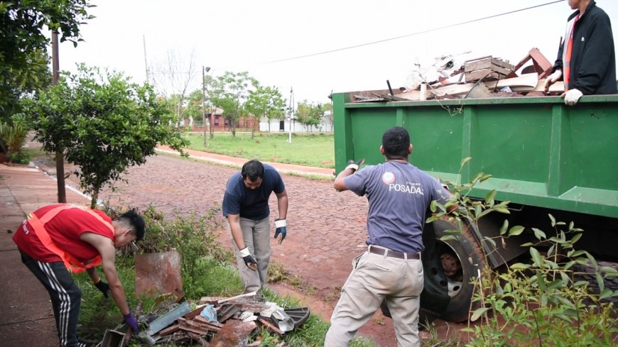Dengue: refuerzan acciones de descacharrado, limpieza y concientización en Posadas