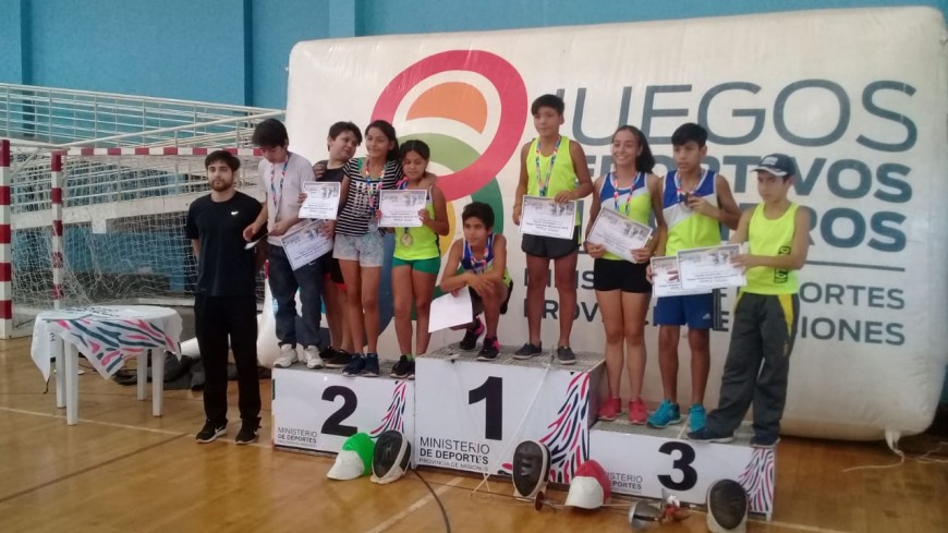 Deportistas de la escuela municipal de esgrima representarán a la provincia en los Juegos Evita