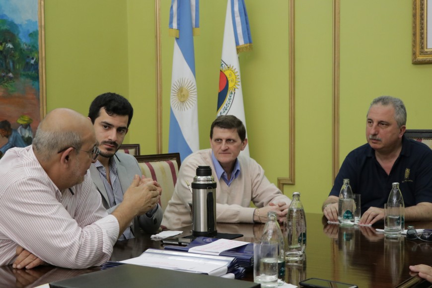 El Gobierno provincial y UOCRA lanzaron el programa “Ahora Sanitarios”