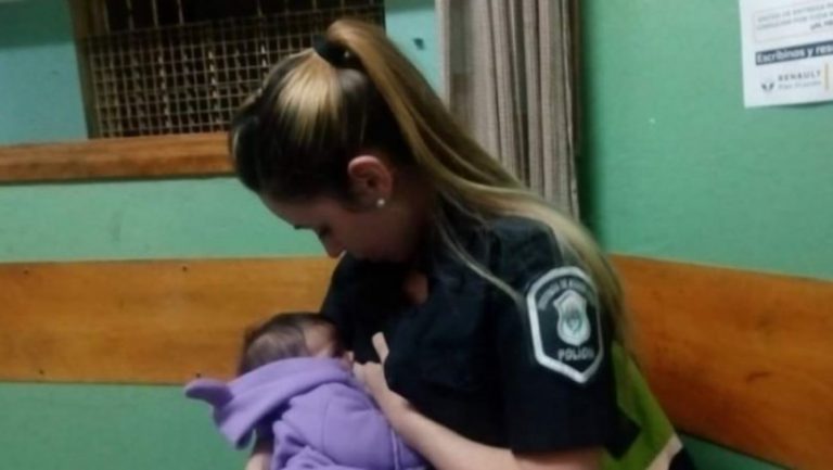 Mar del Plata: una mujer policía amamantó a beba en medio de un operativo