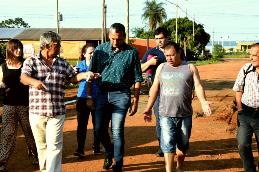 Vecinos de Miguel Lanús y Villa Bonita plantearon su problemática a Penayo