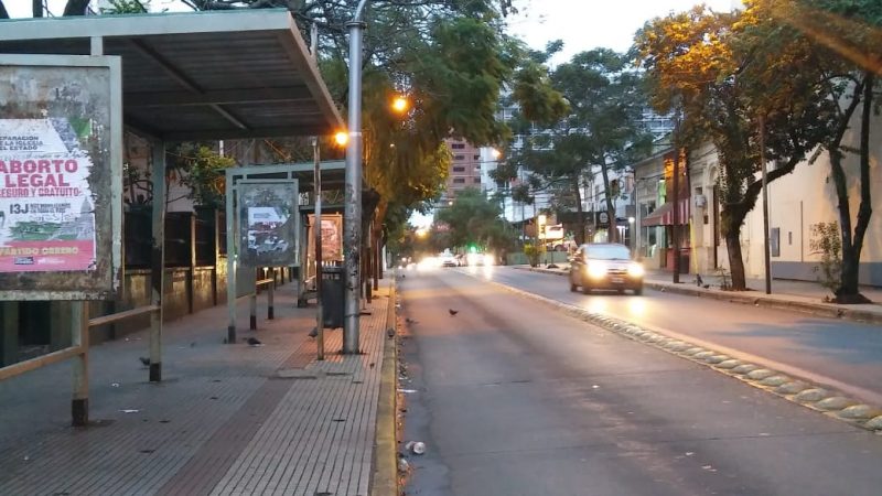 Esta noche continúa el paro de colectivos urbanos