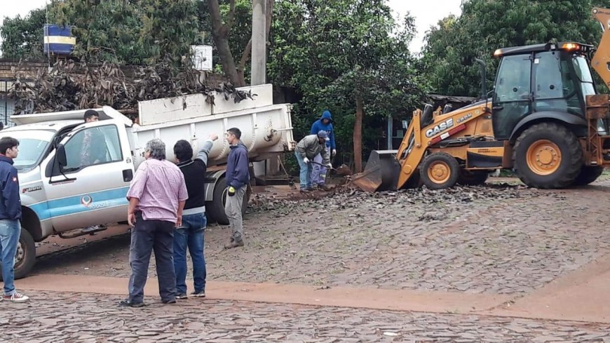 Realizaron un operativo integral de limpieza en el barrio A4