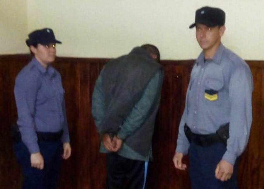 Detuvieron a  joven que transportaba objetos robados de una vivienda