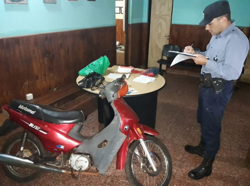 Recuperaron dos motos robadas en San Vicente