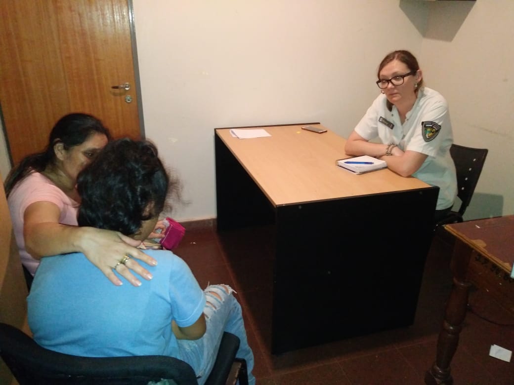 Emotivo reencuentro de una madre y su hija buscada casi 48 horas por la Policía