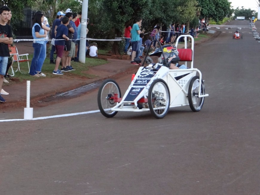 La EPET 25 organizó la "Carrera de autos eléctricos" en Campo Grande 6 12 - WhatsApp Image 2018 10 22 at 17.39.18 1 - 11