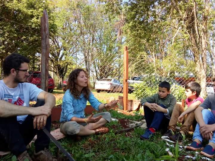 Agricultura Familiar avanza en el armado de huertas agroecológicas en escuelas de la Provincia